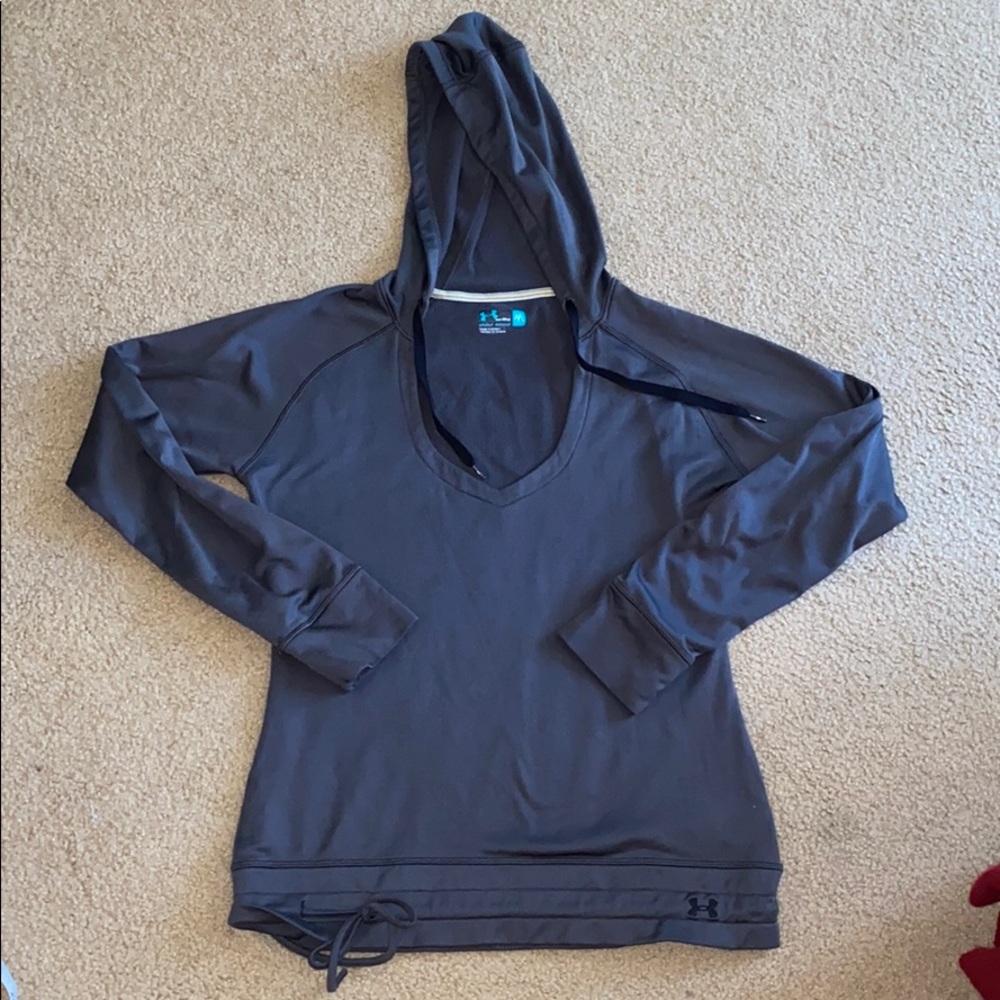 Fitted hoodie by UNDER ARMOUR (5324)